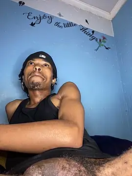 Snapshot of BlueIceCube chatting on December 19, 9:49 pm BlueIceCube online show from December 19, 9:49 pm