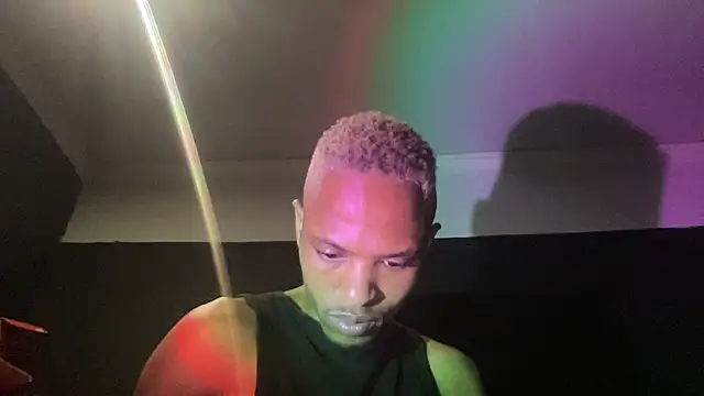 Snapshot of BlueIceCube chatting on October 14, 4:30 pm BlueIceCube online show from October 14, 4:30 pm