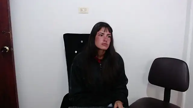 skinny sweet2411 online show from February 1, 12:09 am