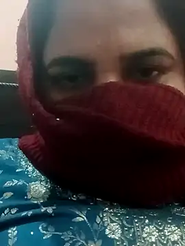 Snapshot of seemi_bhabhi chatting on January 24, 10:53 am seemi bhabhi online show from January 24, 10:53 am