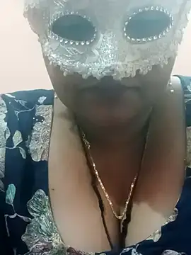 Snapshot of seemi_bhabhi chatting on February 8, 11:45 pm seemi bhabhi online show from February 8, 11:45 pm