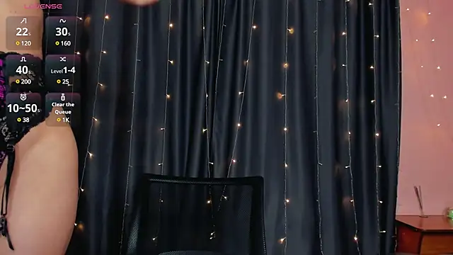 Snapshot of cross_the_line chatting on March 8, 3:24 pm cross the line online show from March 8, 3:24 pm