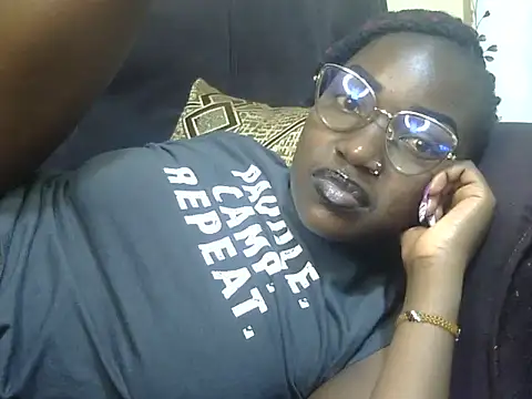 Chichii- online show from March 4, 6:29 pm