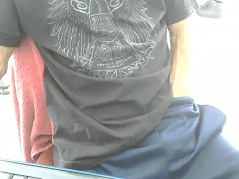 Snapshot of bbehemothh chatting on February 3, 5:14 pm bbehemothh online show from February 3, 5:14 pm