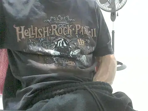 Snapshot of bbehemothh chatting on March 17, 11:43 pm bbehemothh online show from March 17, 11:43 pm