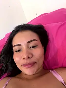Snapshot of Rousse_blue chatting on December 7, 5:48 am Rousse blue online show from December 7, 5:48 am