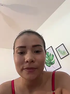 Snapshot of Rousse_blue chatting on December 14, 11:18 am Rousse blue online show from December 14, 11:18 am