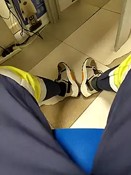 Snapshot of coppiapazza chatting on December 7, 9:44 pm coppiapazza online show from December 7, 9:44 pm