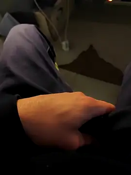 Snapshot of coppiapazza chatting on March 7, 12:37 am coppiapazza online show from March 7, 12:37 am