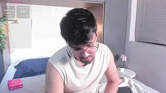 Edward max online show from April 16, 3:51 am