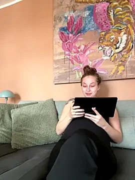 Hr Frk Olsen online show from October 9, 11:08 am