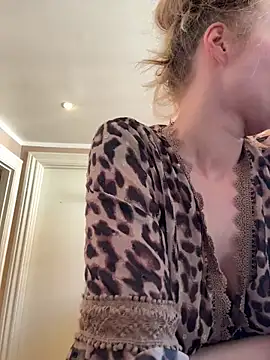 Hr Frk Olsen online show from April 1, 1:41 pm