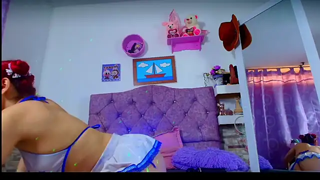 Snapshot of Melannytaylor chatting on November 12, 8:08 pm Melannytaylor online show from November 12, 8:08 pm