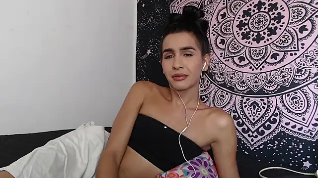 liissa 0 online show from April 14, 5:19 pm