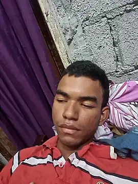 Snapshot of Reynold2608 chatting on November 19, 3:45 pm Reynold2608 online show from November 19, 3:45 pm