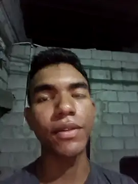 Snapshot of Reynold2608 chatting on March 9, 2:04 am Reynold2608 online show from March 9, 2:04 am