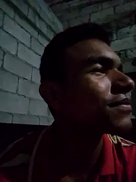 Snapshot of Reynold2608 chatting on March 27, 2:06 am Reynold2608 online show from March 27, 2:06 am