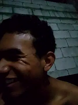 Snapshot of Reynold2608 chatting on April 14, 1:55 am Reynold2608 online show from April 14, 1:55 am