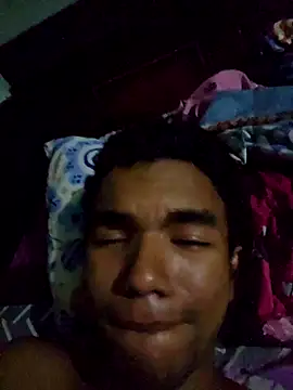 Snapshot of Reynold2608 chatting on April 24, 2:25 am Reynold2608 online show from April 24, 2:25 am