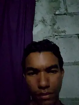 Snapshot of Reynold2608 chatting on May 1, 4:06 am Reynold2608 online show from May 1, 4:06 am
