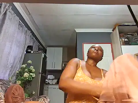 Snapshot of EbonyRose9 chatting on January 11, 12:18 pm EbonyRose9 online show from January 11, 12:18 pm