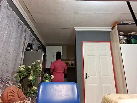 Snapshot of EbonyRose9 chatting on January 25, 6:35 pm EbonyRose9 online show from January 25, 6:35 pm