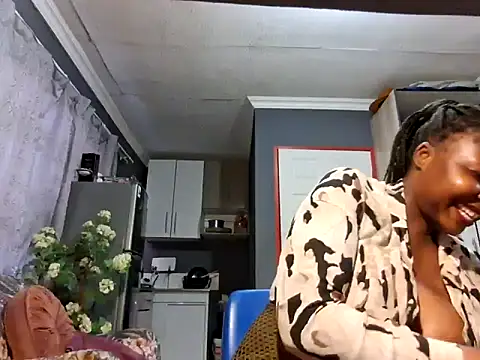 Snapshot of EbonyRose9 chatting on March 11, 7:15 am EbonyRose9 online show from March 11, 7:15 am