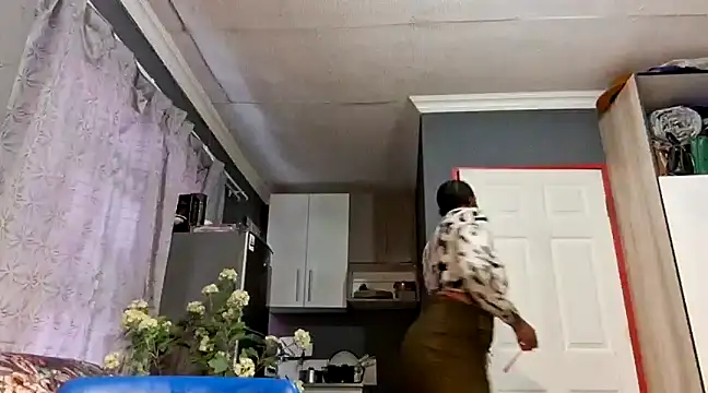 Snapshot of EbonyRose9 chatting on March 19, 7:07 am EbonyRose9 online show from March 19, 7:07 am