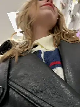 Snapshot of Sunny___Bunny chatting on March 8, 2:08 pm Sunny Bunny online show from March 8, 2:08 pm