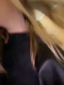 Snapshot of Sunny___Bunny chatting on November 1, 1:02 pm Sunny Bunny online show from November 1, 1:02 pm