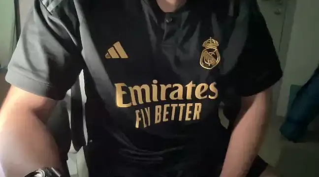 Chazklein online show from January 2, 6:40 am