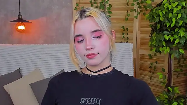 Snapshot of as1an_girlfriend chatting on January 28, 10:45 am as1an girlfriend online show from January 28, 10:45 am