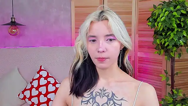 Snapshot of as1an_girlfriend chatting on March 11, 3:26 am as1an girlfriend online show from March 11, 3:26 am