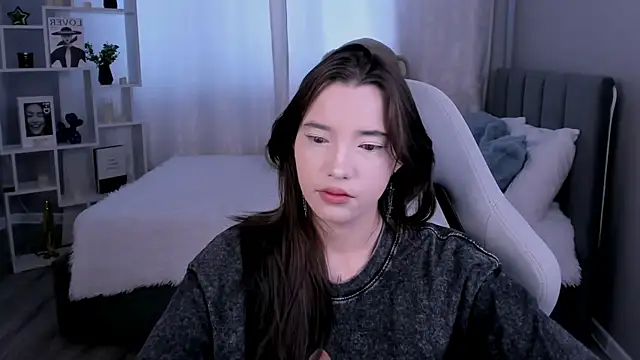as1an girlfriend online show from May 26, 3:02 am