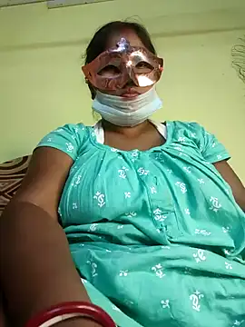 Snapshot of tinabhabhi chatting on December 11, 11:08 am tinabhabhi online show from December 11, 11:08 am