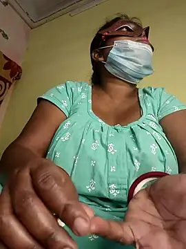 Snapshot of tinabhabhi chatting on January 23, 11:26 am tinabhabhi online show from January 23, 11:26 am