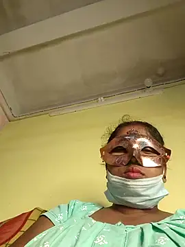 Snapshot of tinabhabhi chatting on January 23, 7:18 pm tinabhabhi online show from January 23, 7:18 pm