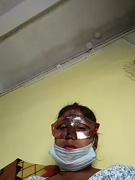 Snapshot of tinabhabhi chatting on February 8, 11:12 am tinabhabhi online show from February 8, 11:12 am