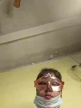 Snapshot of tinabhabhi chatting on February 13, 10:02 am tinabhabhi online show from February 13, 10:02 am