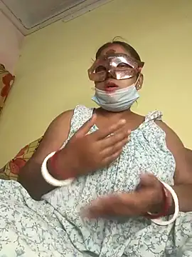 Snapshot of tinabhabhi chatting on February 26, 11:09 am tinabhabhi online show from February 26, 11:09 am