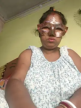 Snapshot of tinabhabhi chatting on March 18, 7:10 pm tinabhabhi online show from March 18, 7:10 pm