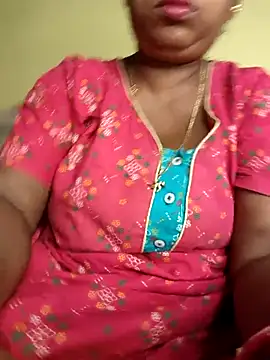 Snapshot of tinabhabhi chatting on October 17, 10:40 am tinabhabhi online show from October 17, 10:40 am