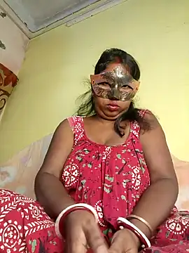 Snapshot of tinabhabhi chatting on October 28, 11:03 am tinabhabhi online show from October 28, 11:03 am