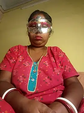 Snapshot of tinabhabhi chatting on November 8, 9:42 am tinabhabhi online show from November 8, 9:42 am