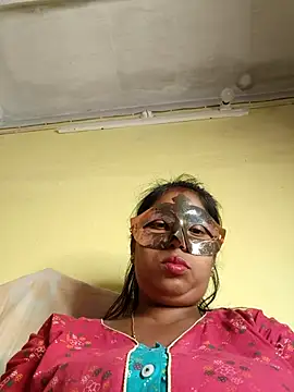 Snapshot of tinabhabhi chatting on November 12, 10:04 am tinabhabhi online show from November 12, 10:04 am