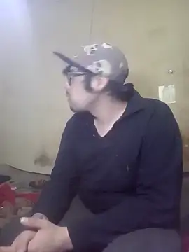 thecatblack1998 online show from April 8, 12:10 am