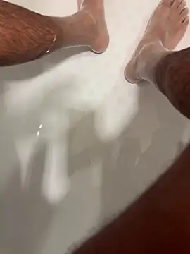 Snapshot of SensualG300 chatting on October 31, 1:17 am SensualG300 online show from October 31, 1:17 am