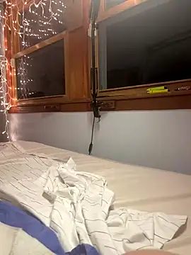 Snapshot of dreamteemer chatting on December 7, 4:20 am dreamteemer online show from December 7, 4:20 am