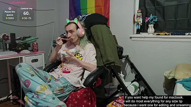 tallnerdyguy online show from October 17, 1:09 am