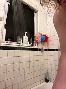 tallnerdyguy online show from December 17, 11:44 pm